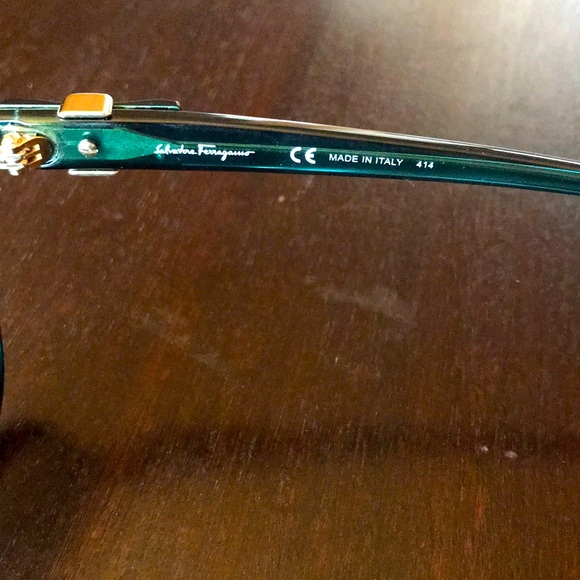 Salvatore Ferragamo sunglasses - Picture 5 of 8